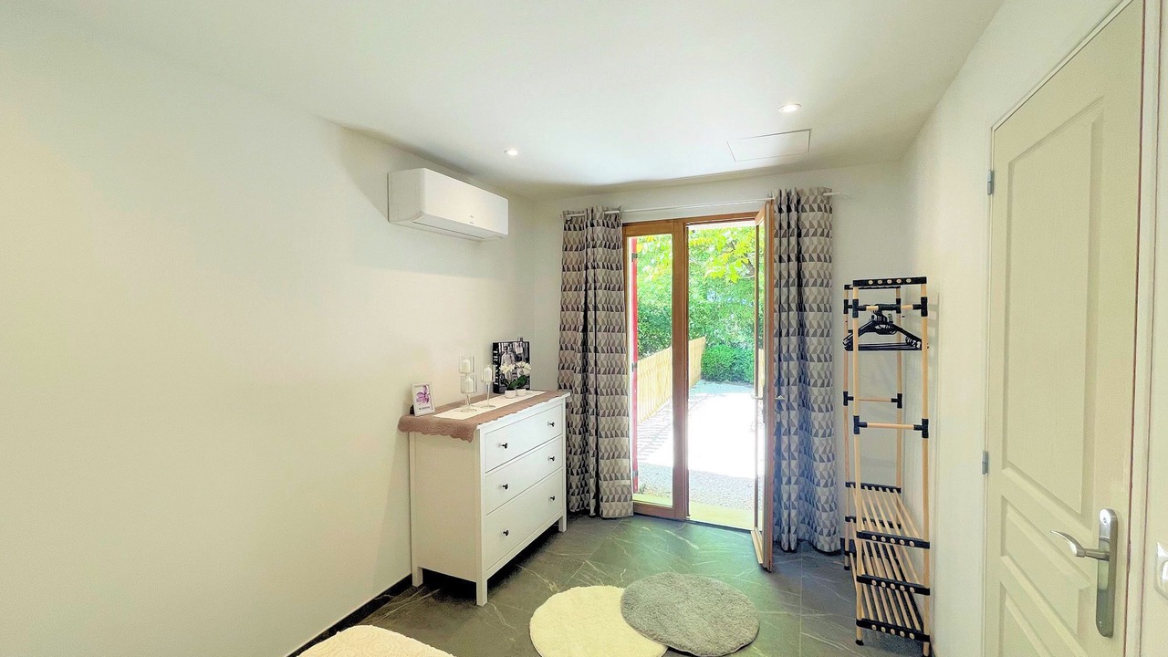 Photo of Bedroom in Saignon