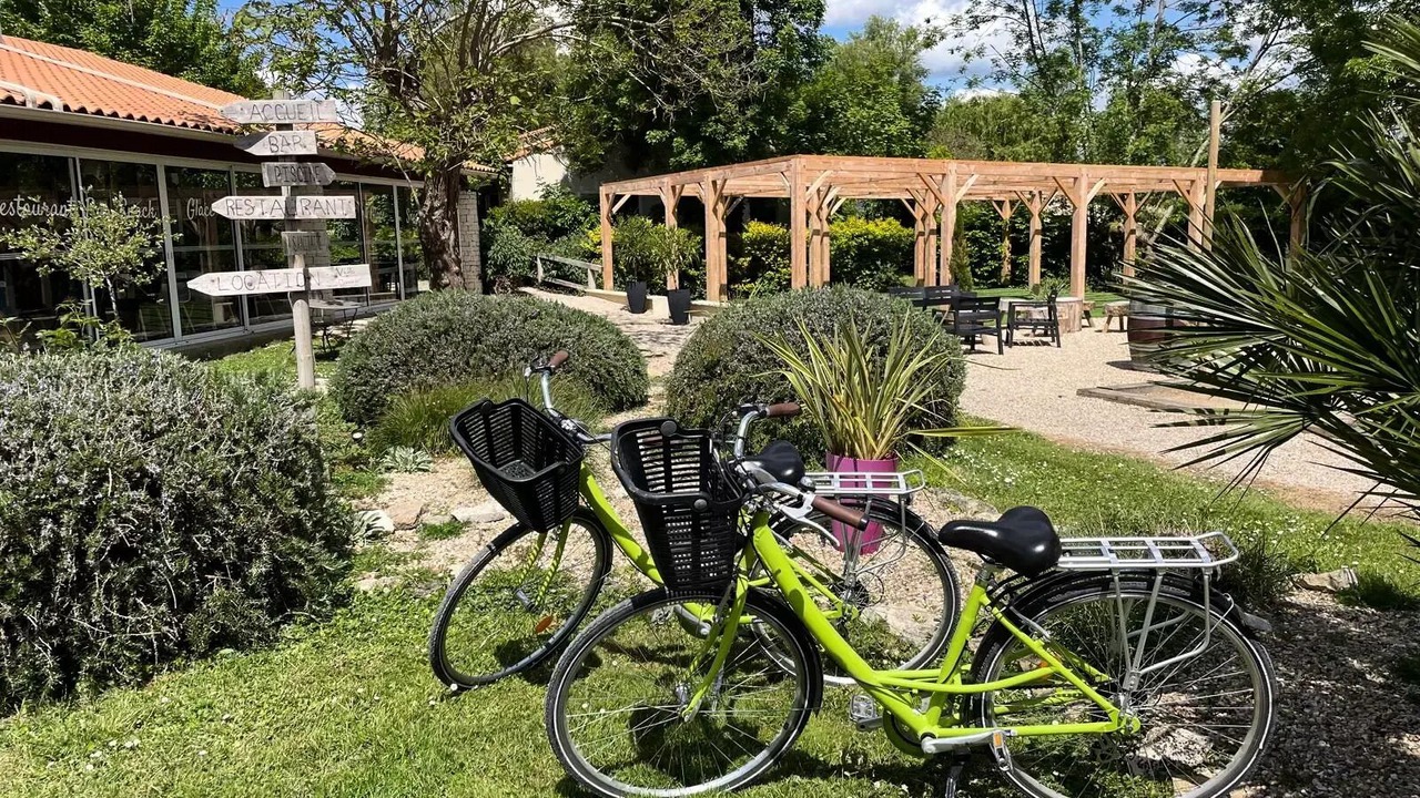 Photo of Outdoor in Coulon