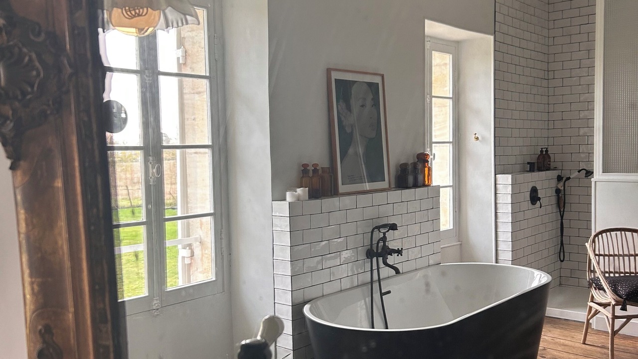Photo of Bathroom in La Lande-de-Fronsac