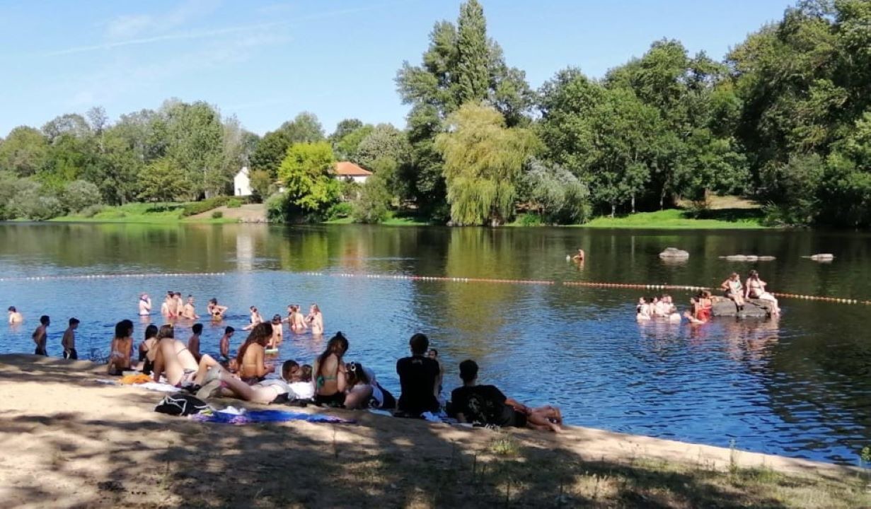 Photo of Others in Queaux