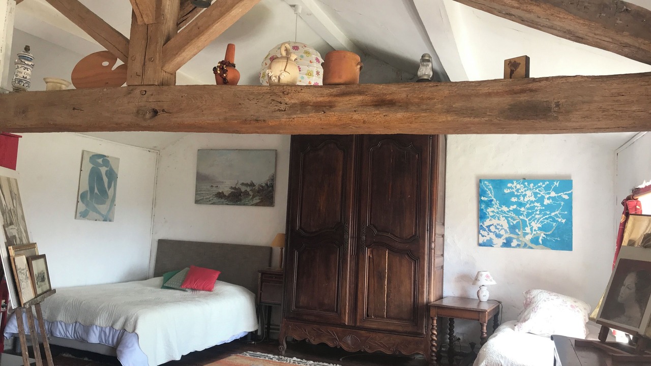 Photo of Bedroom in Queaux