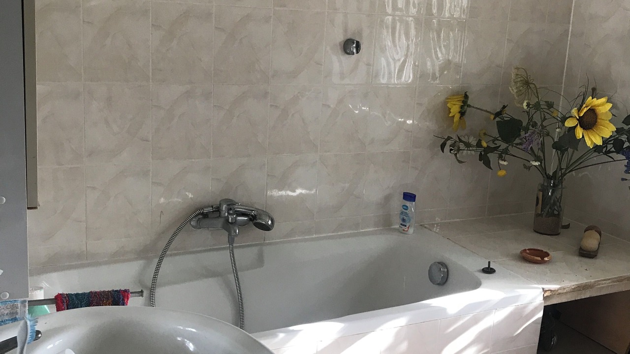 Photo of Bathroom in Queaux
