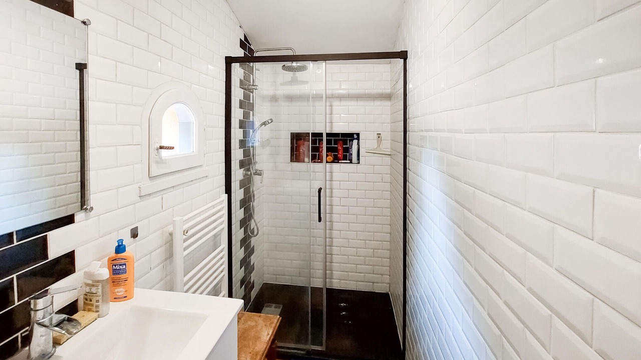 Photo of Bathroom in Le Temple