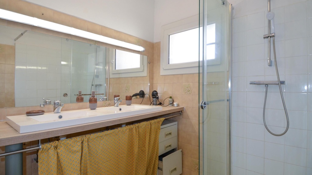 Photo of Bathroom in Eyguieres