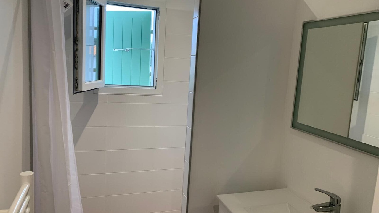 Photo of Bathroom in La Couarde-sur-Mer
