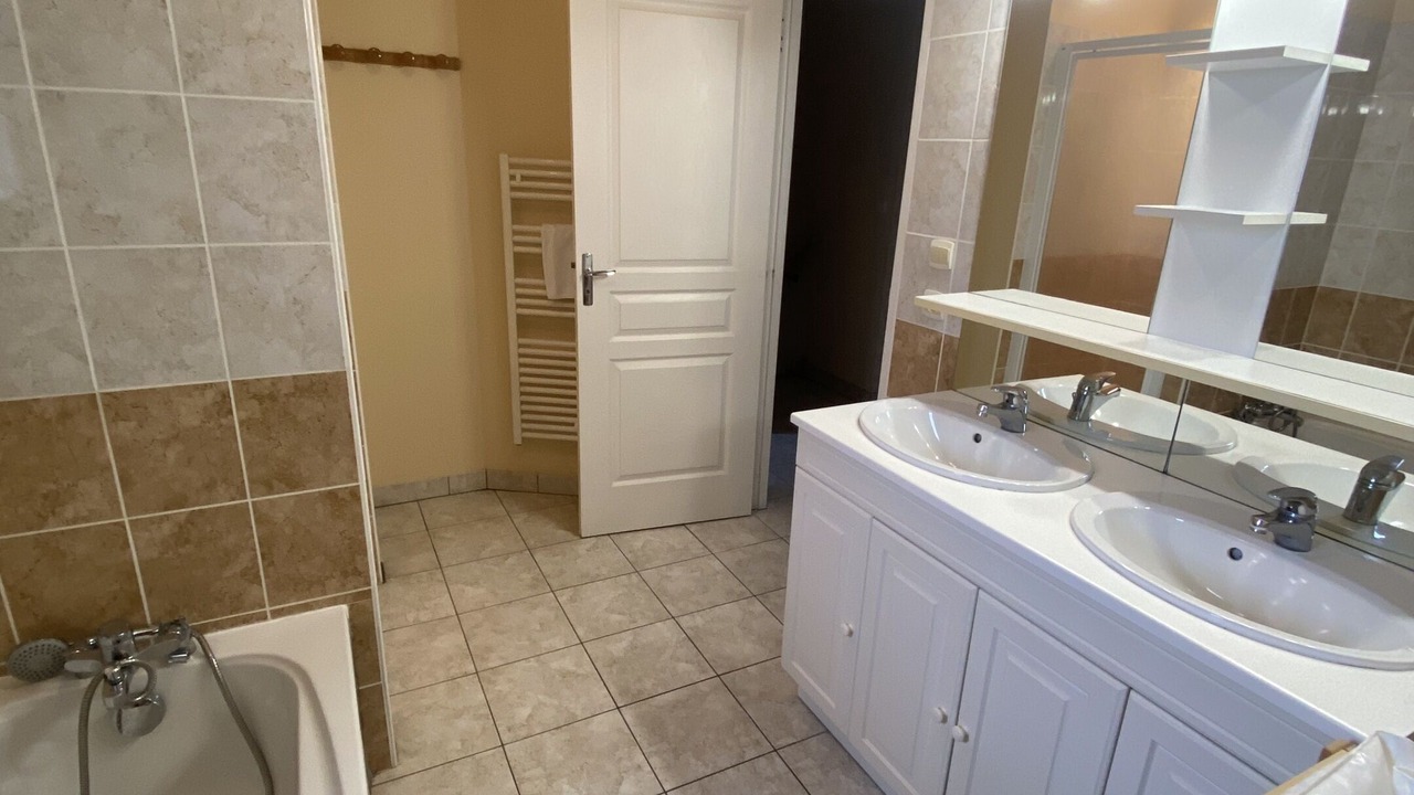 Photo of Bathroom in Thure