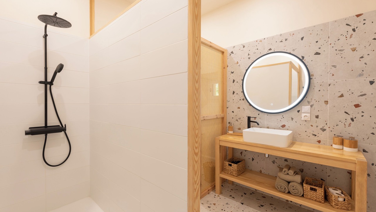 Photo of Bathroom in Anoye