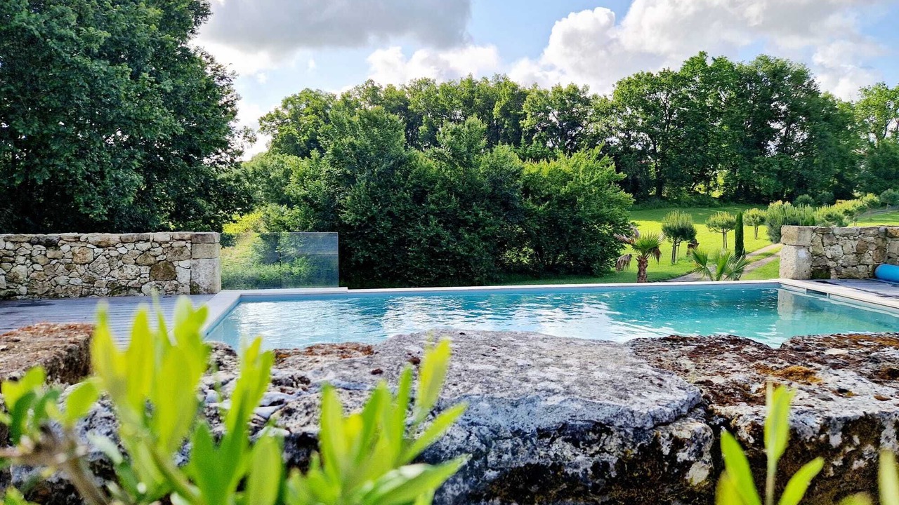 Photo of Outdoor in Saint-Romain-la-Virvee