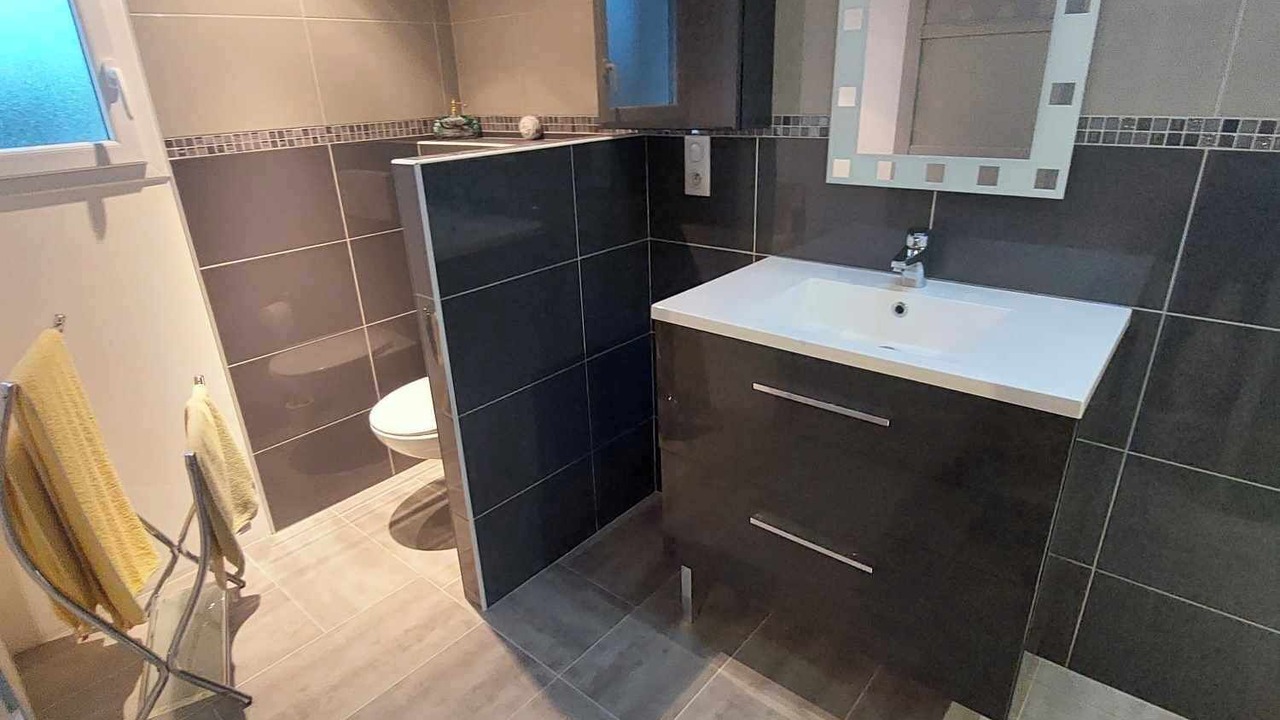 Photo of Bathroom in Cheray