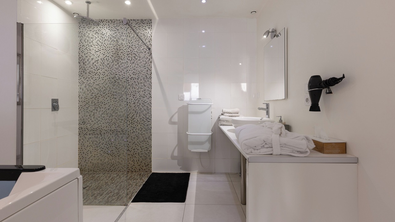 Photo of Bathroom in Victor Hugo - Saint-Augustin