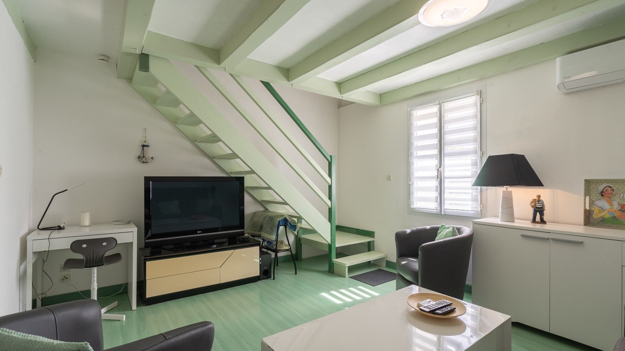Photo of Livingroom in Saint-Just-Luzac