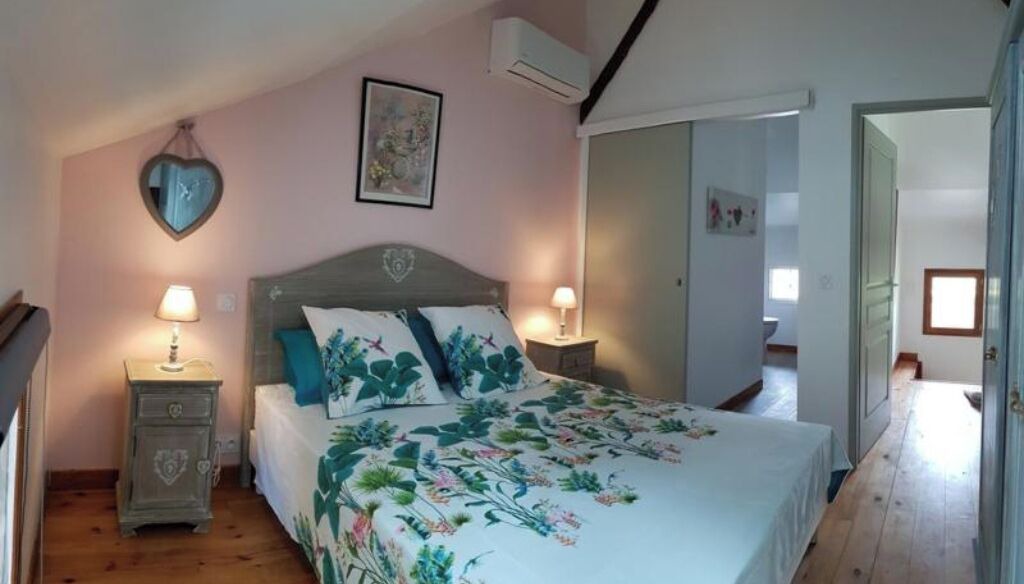 Photo of Bedroom in Prigonrieux