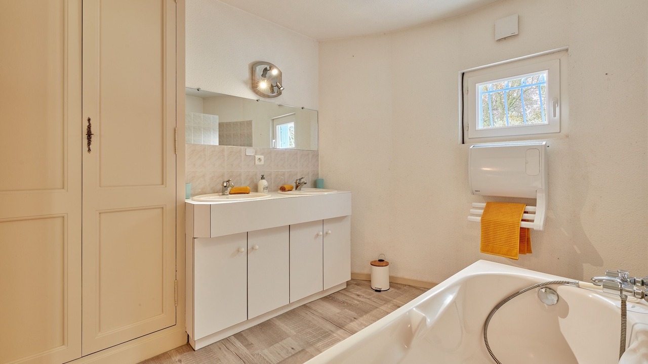 Photo of Bathroom in Monfaucon