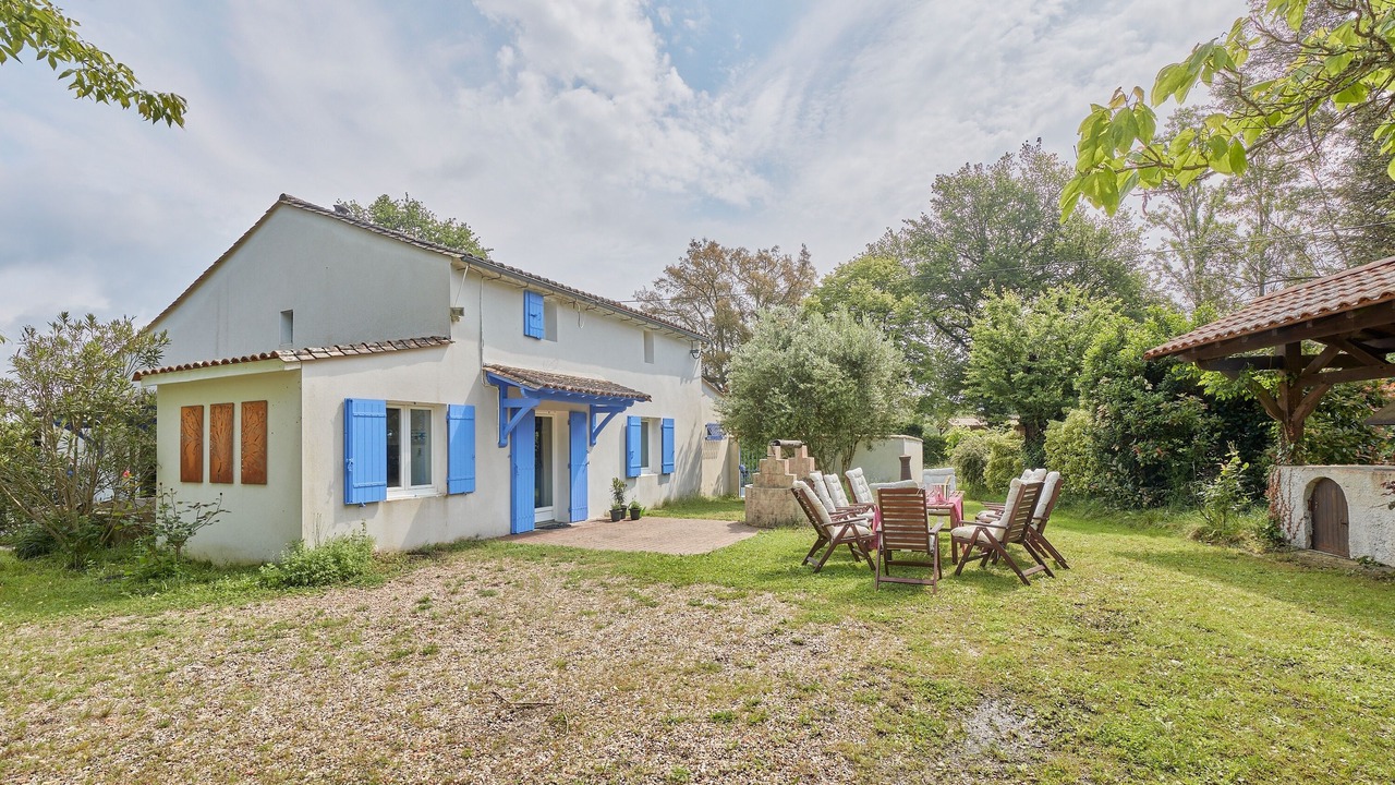 Photo of Outdoor in Monfaucon