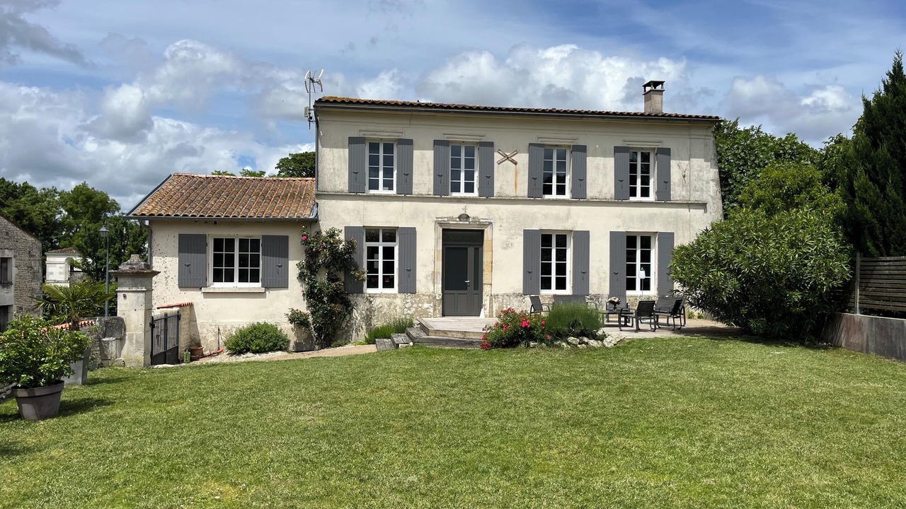 Photo of Outdoor in Montils