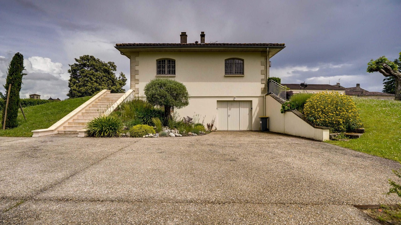 Photo of Outdoor in Robins Bay
