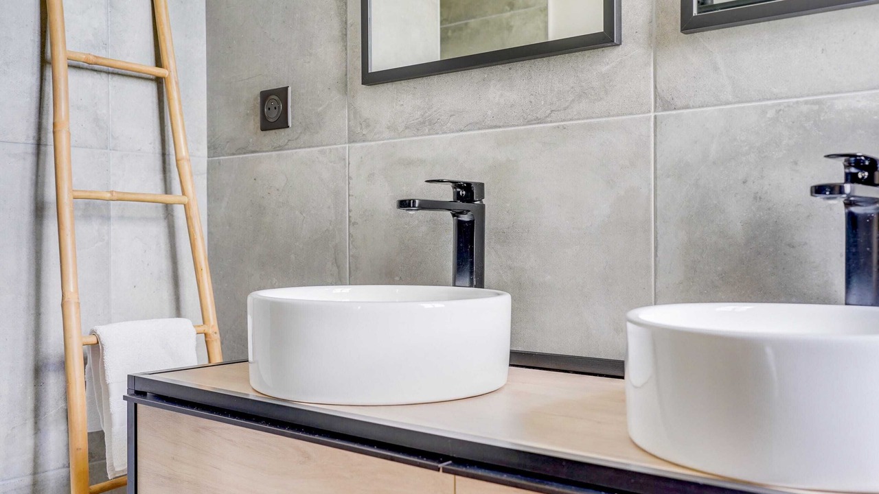 Photo of Bathroom in Robins Bay
