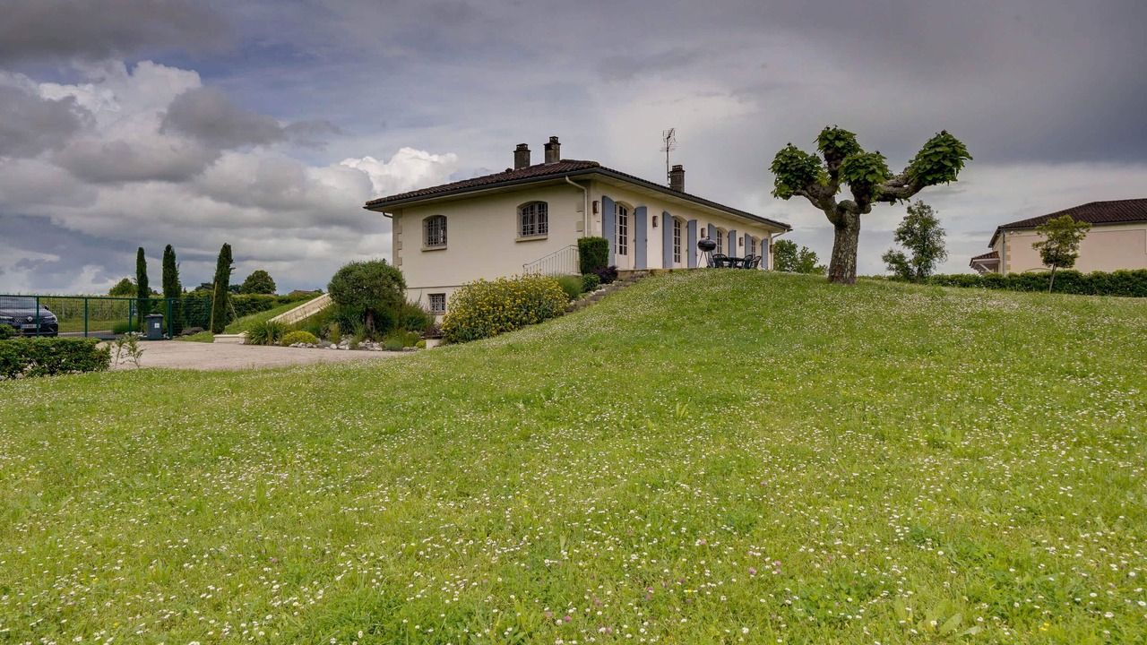 Photo of Outdoor in Robins Bay