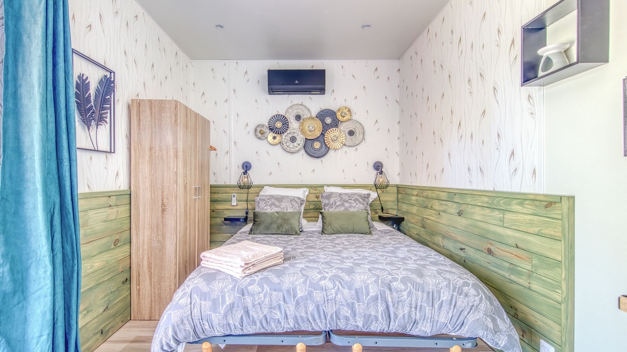 Photo of Bedroom in Grayan-Et-L'Hopital
