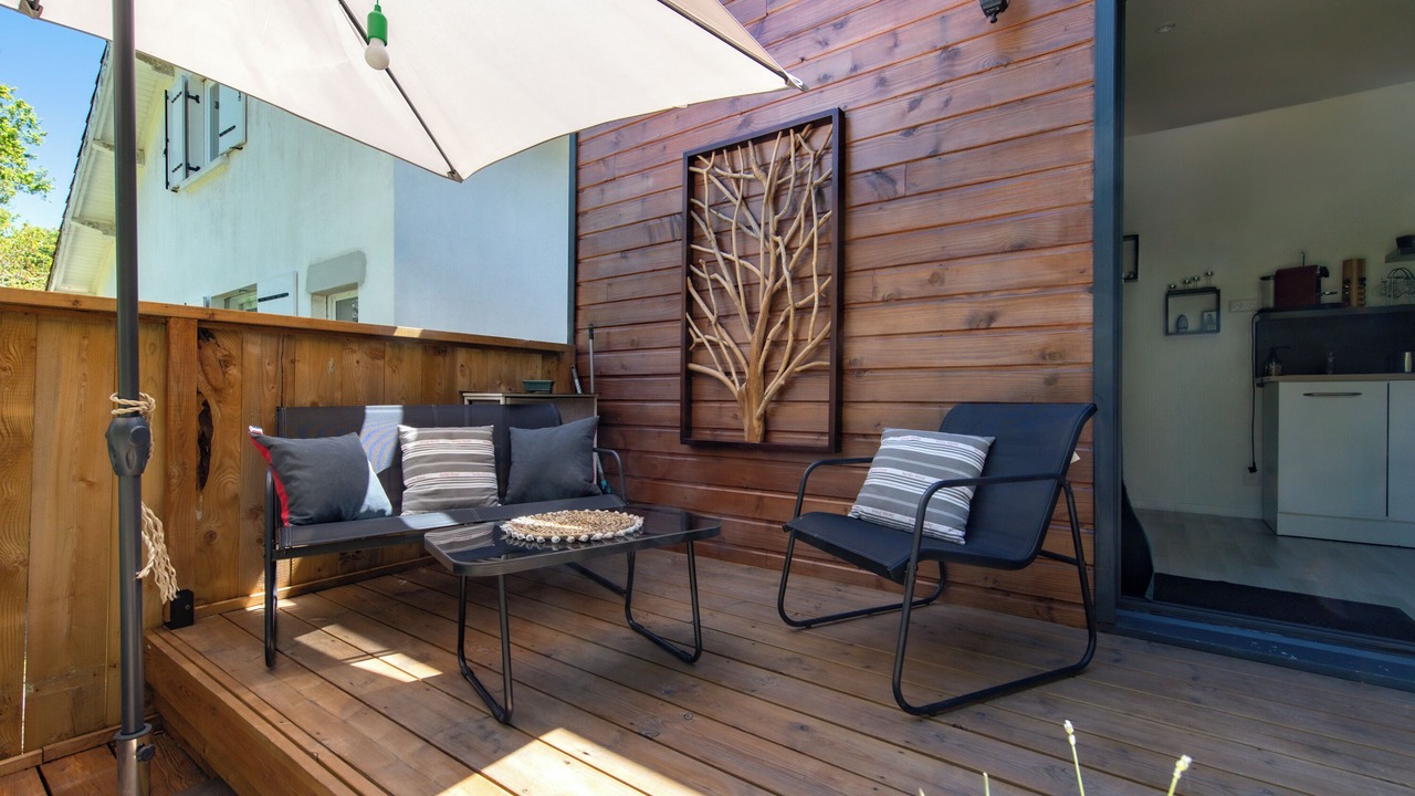 Photo of Patio Balcony in Grayan-Et-L'Hopital