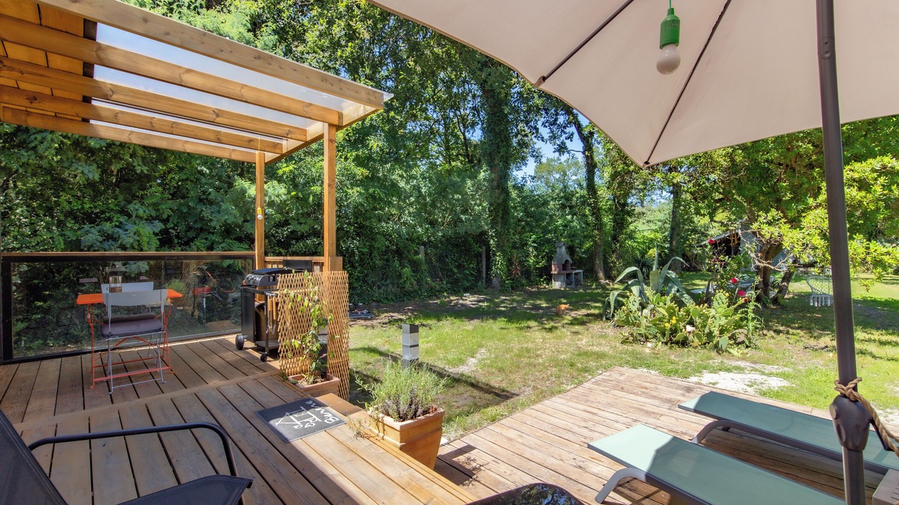 Photo of Outdoor in Grayan-Et-L'Hopital