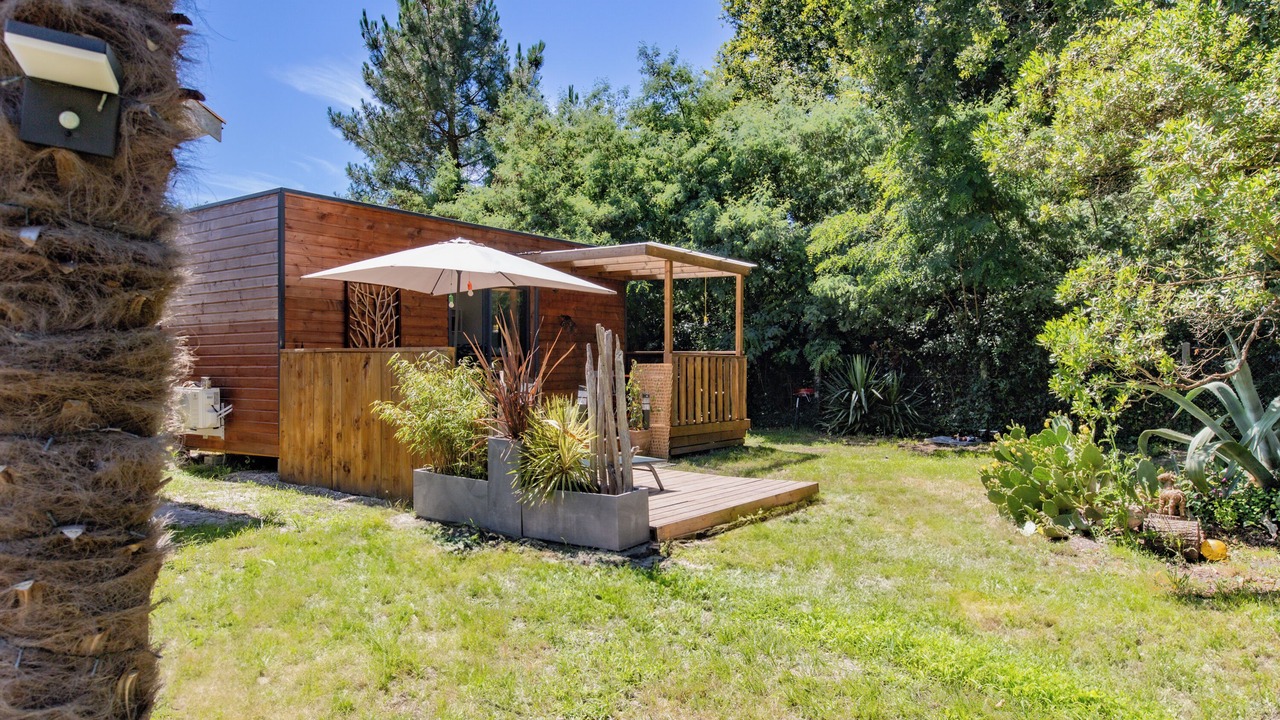 Photo of Outdoor in Grayan-Et-L'Hopital