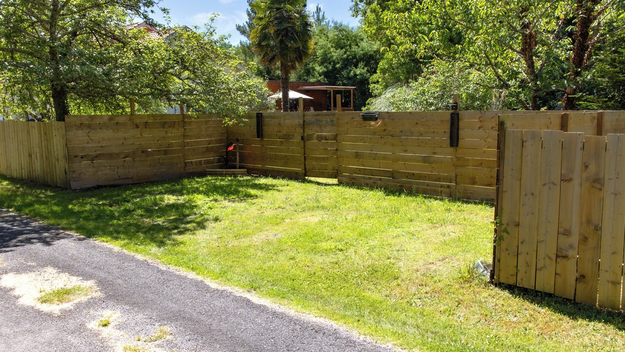 Photo of Outdoor in Grayan-Et-L'Hopital