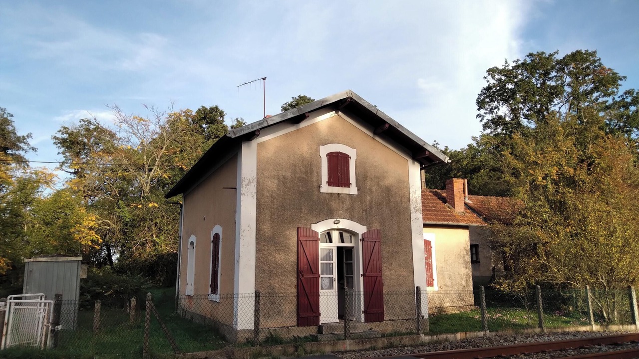 Photo of Others in Lathus-Saint-Remy