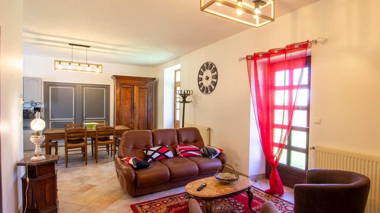 Photo of Livingroom in Saint-Chamassy