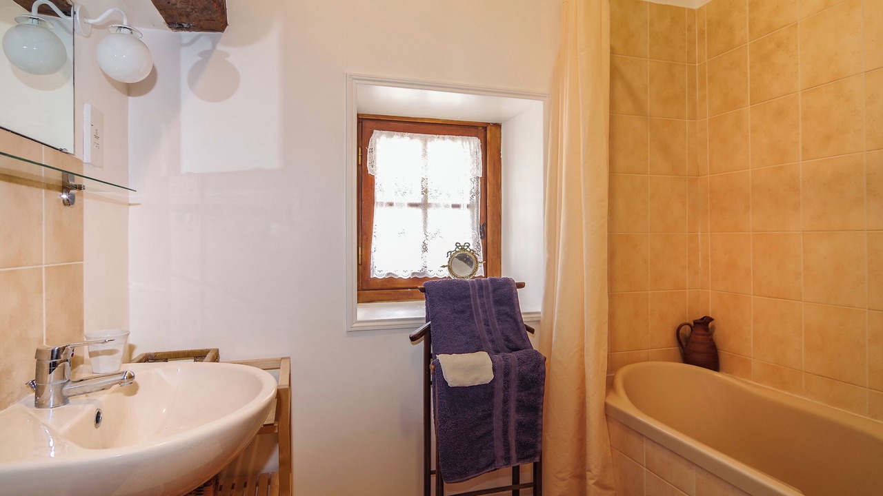 Photo of Bathroom in Saint-Geyrac