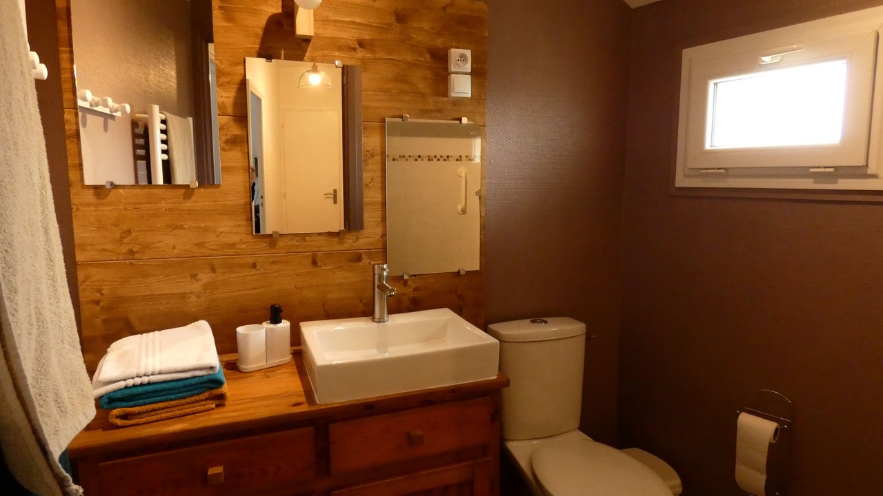 Photo of Bathroom in Saint-Leger-de-Montbrillais