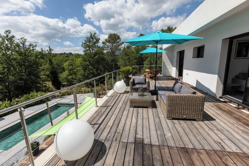 Photo of Patio Balcony in Saint-Paul-en-Foret
