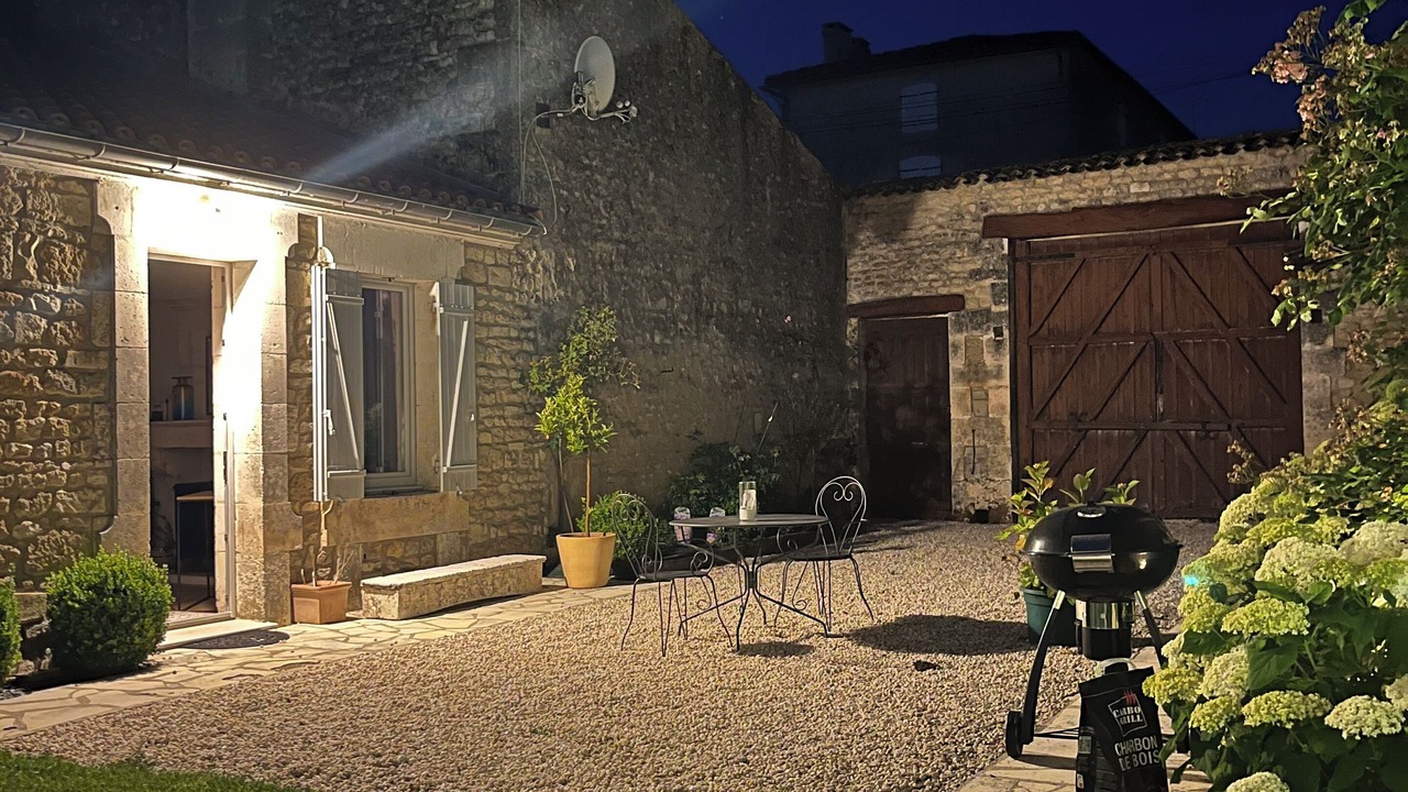 Photo of Patio Balcony in Champniers