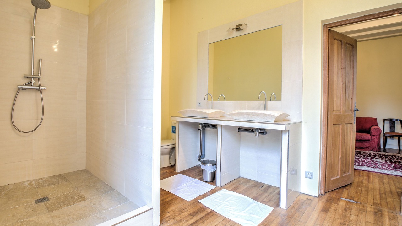 Photo of Bathroom in Domme