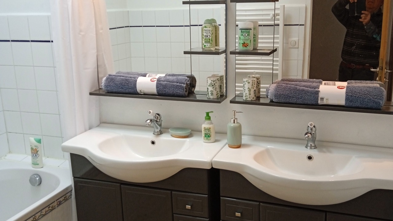 Photo of Bathroom in Bordeaux-Lac