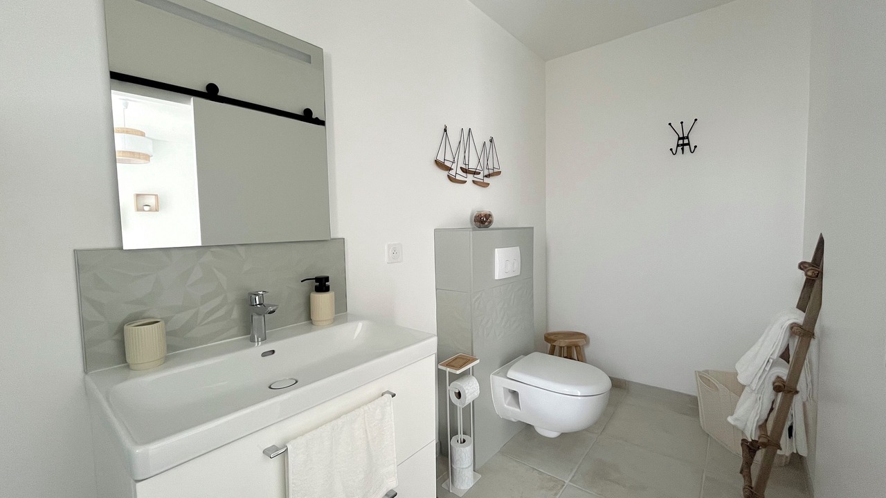 Photo of Bathroom in Lamarque
