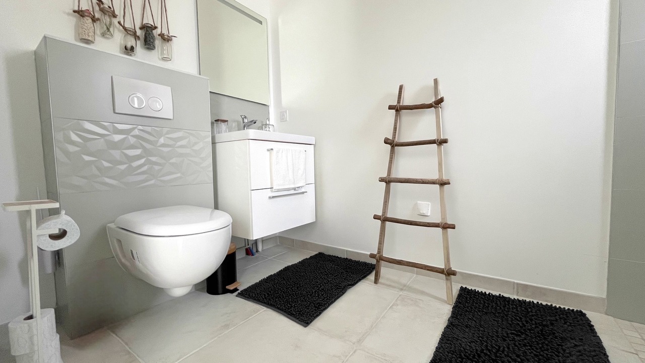 Photo of Bathroom in Lamarque