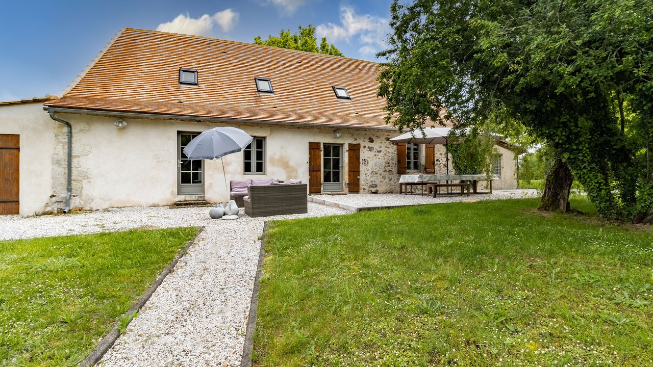 Photo of Outdoor in Saint-Andre-de-Double