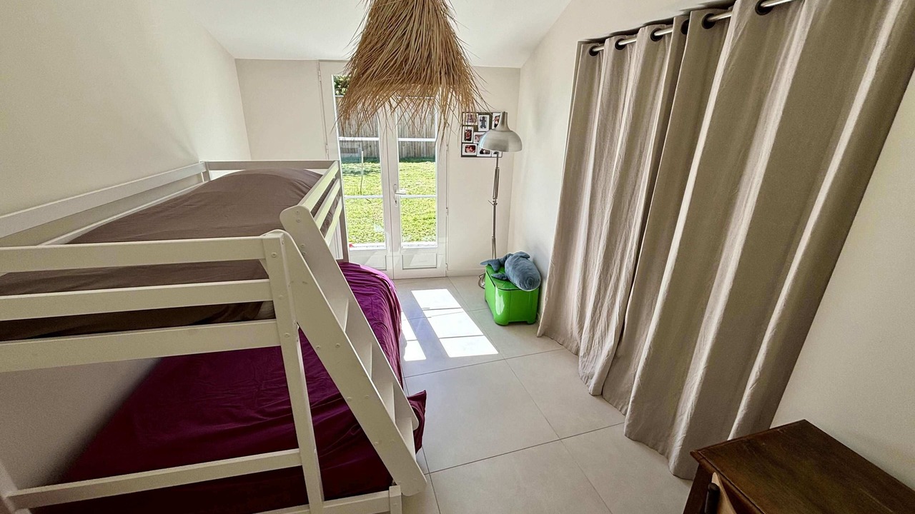 Photo of Bedroom in Domino
