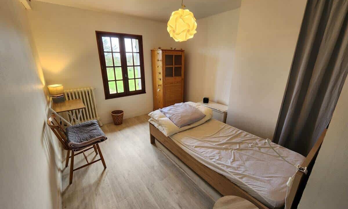 Photo of Bedroom in Salles-en-Toulon