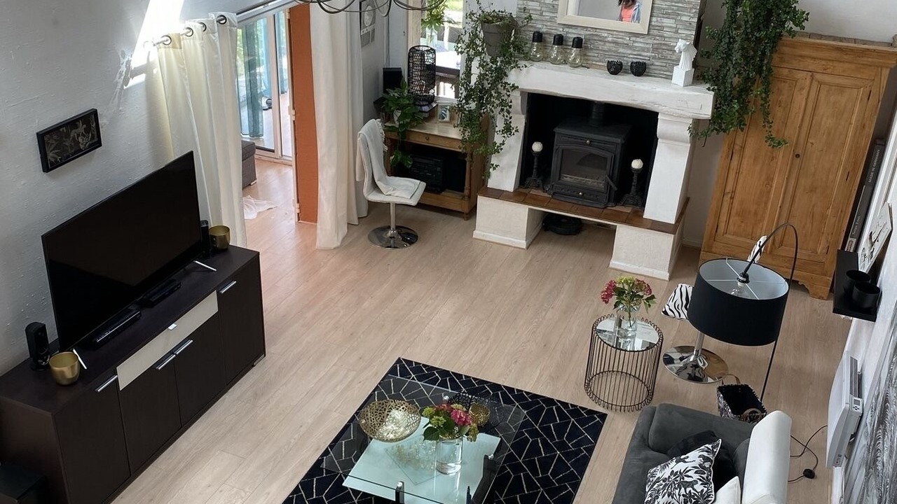 Photo of Livingroom in Sainte-Croix-Du-Mont