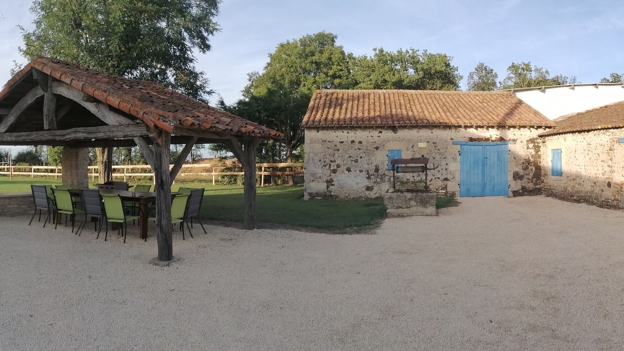 Photo of Outdoor in Chalandray