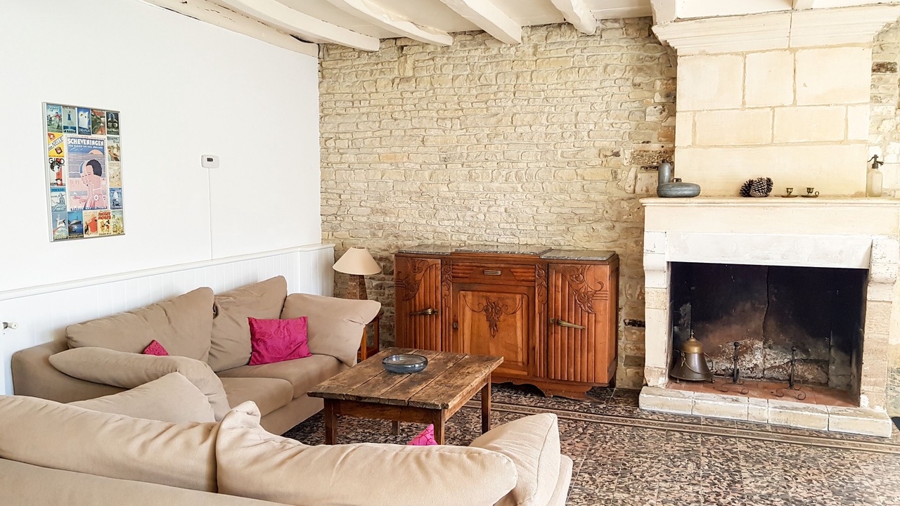 Photo of Livingroom in Asnieres-la-Giraud