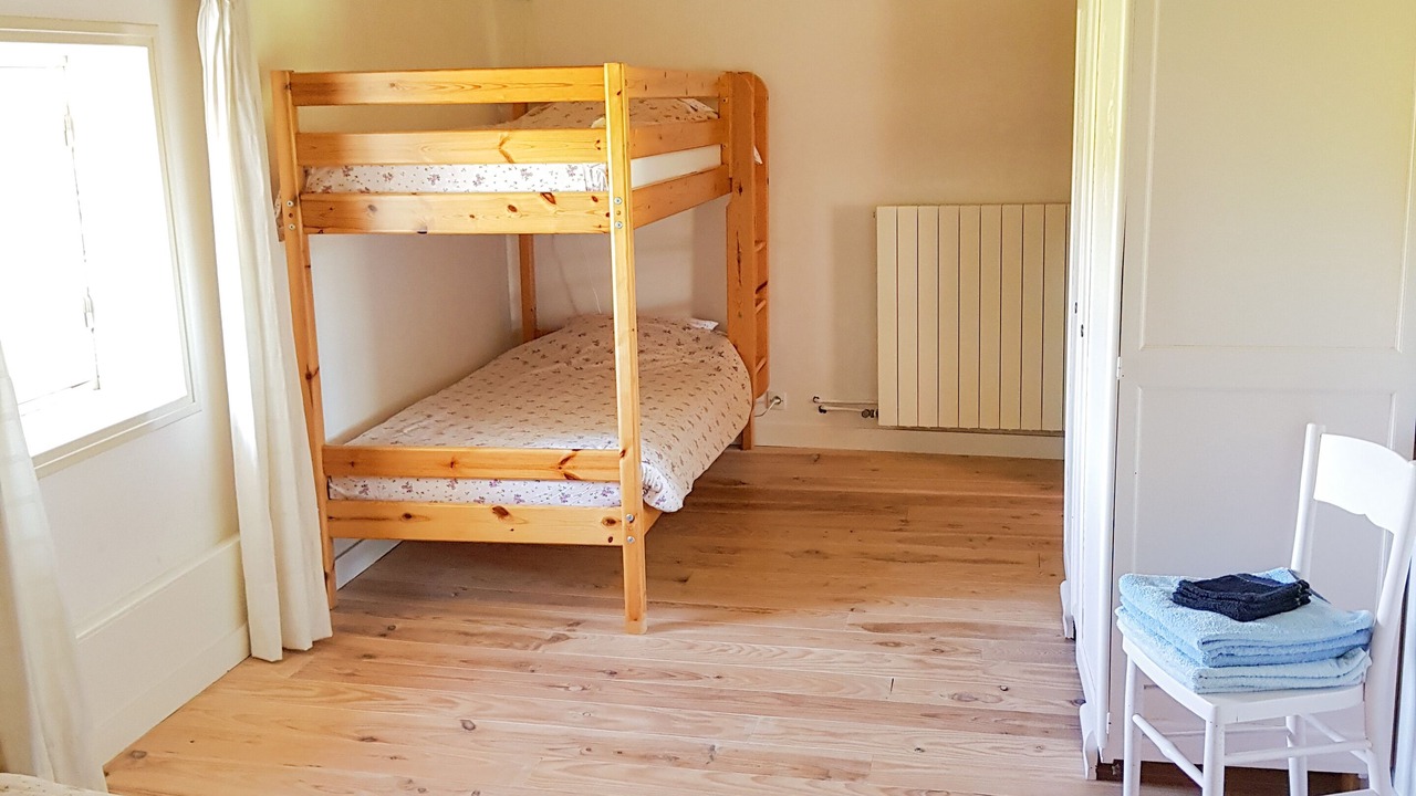 Photo of Bedroom in Asnieres-la-Giraud