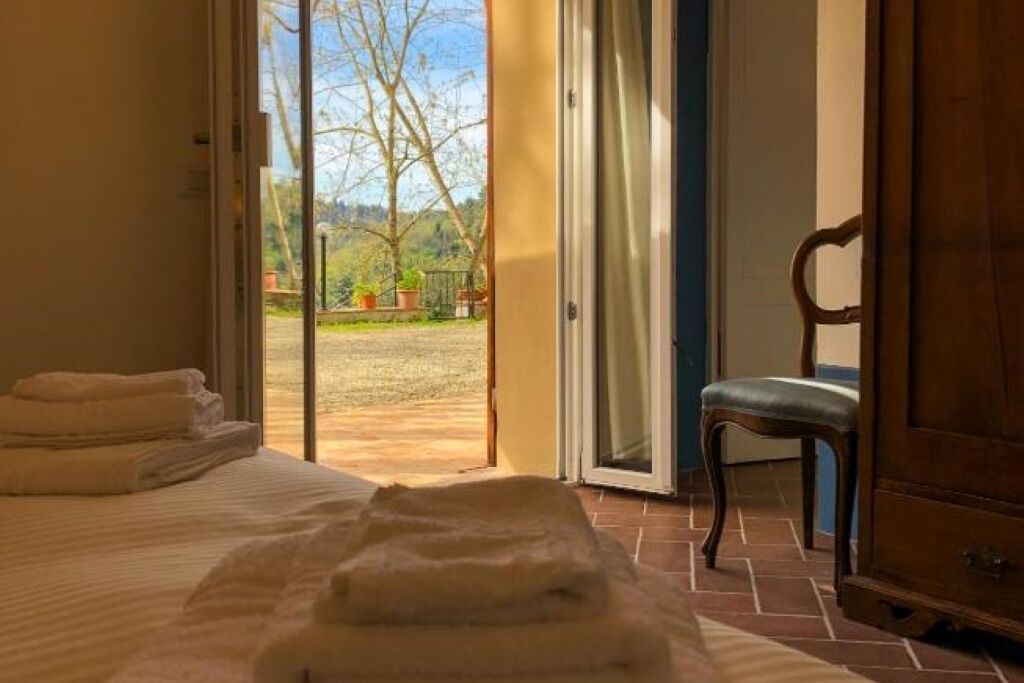 Photo of Bedroom in Lari