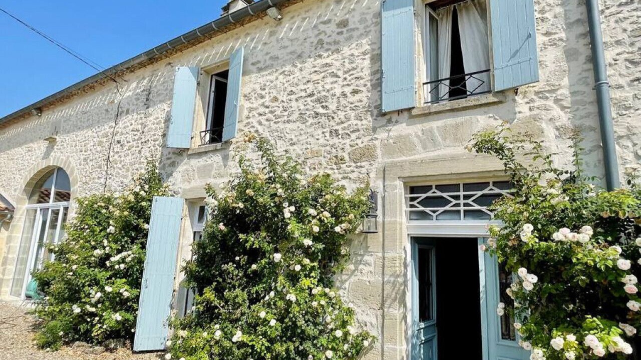 Photo of Outdoor in Cours-de-Monsegur