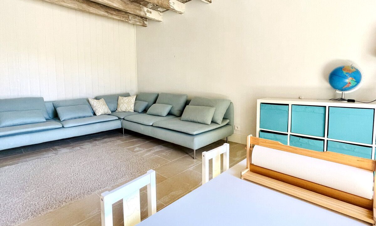 Photo of Livingroom in Cours-de-Monsegur