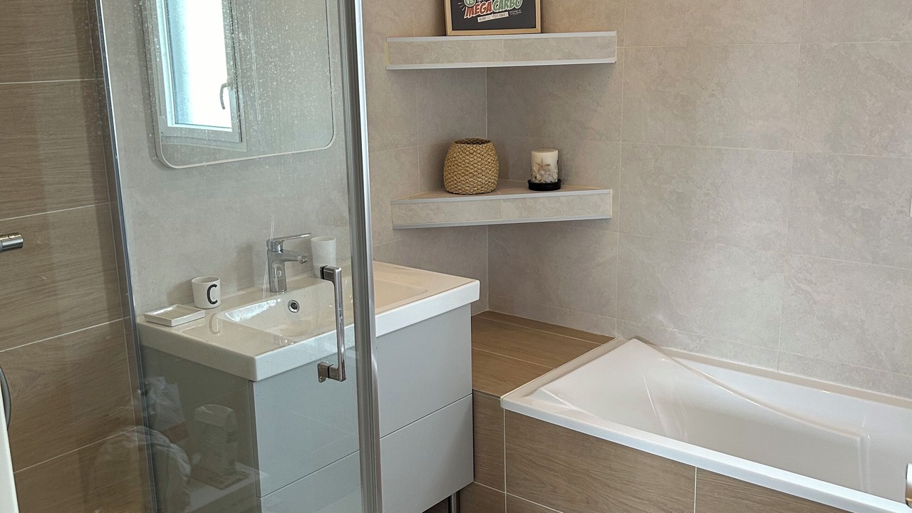 Photo of Bathroom in Tosse
