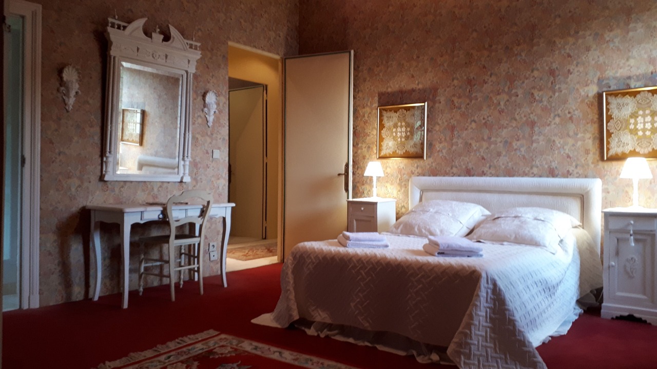 Photo of Bedroom in Lencloitre