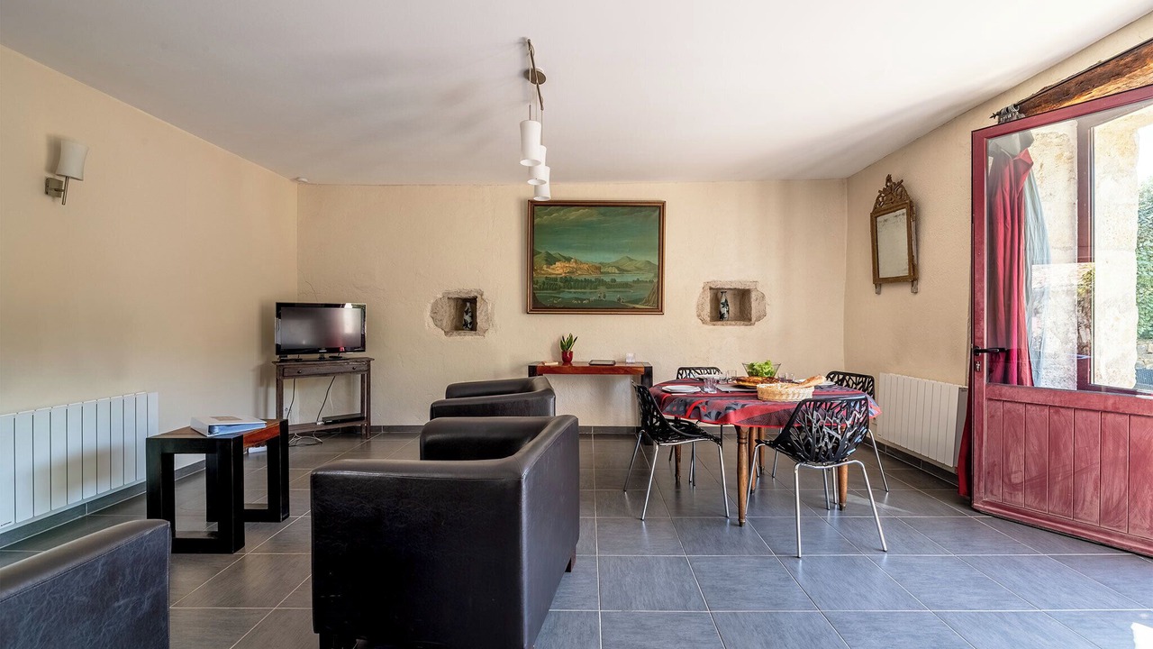 Photo of Livingroom in Ajat